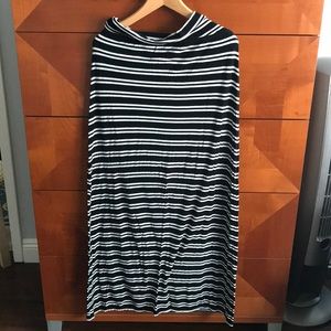 Max Studio Skirts - Max studio size medium black and white skirt maxi Max Studio Skirts - Max studio size medium black and white skirt maxi